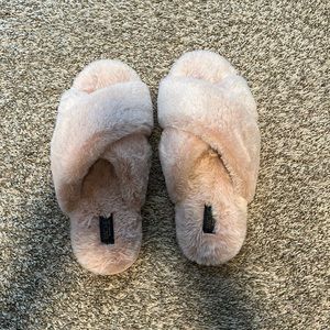 Light pink slippers